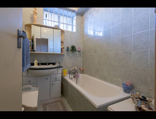 2 BEDROOM APARTMENT FOR SALE IN HIGHLANDS NORTH